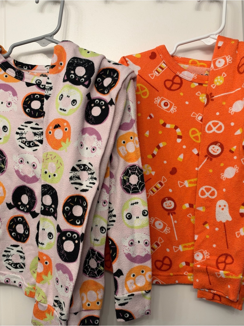 Kids Cat and Jack Halloween Pajama Set - Orange & Light Purple
